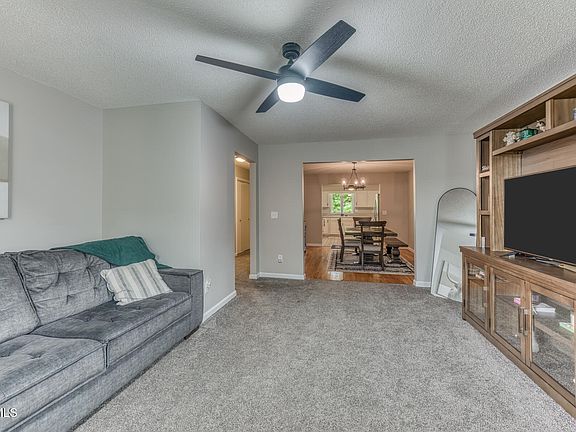 3rd image of 2509 E Lakeview Dr APT 8