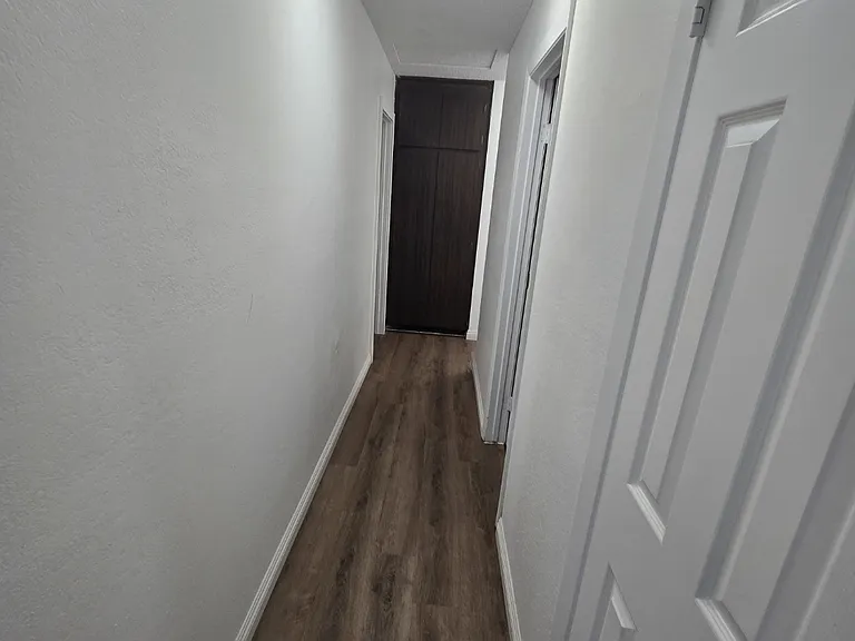 11146 Schuyler Ave — Photo 10