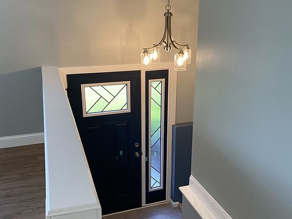 2nd image of 1303 Columbus Cir S