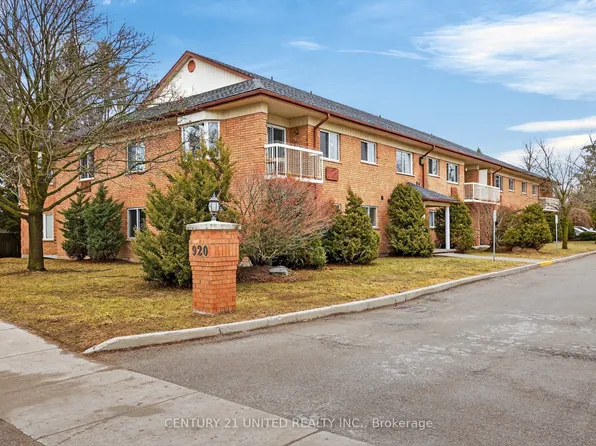 920 Ford St #206, Peterborough, ON K9J 5V3