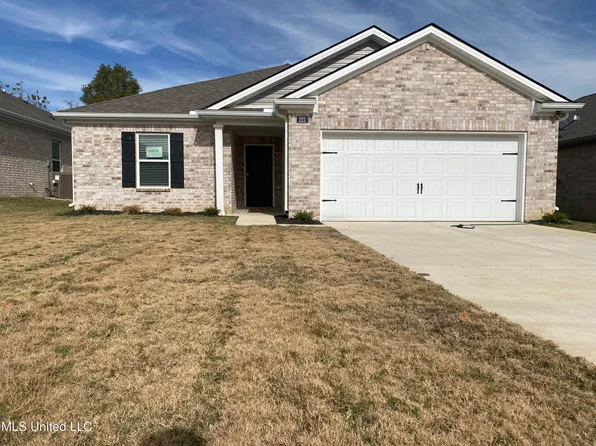 221 Silo Ln, Byhalia, MS 38611