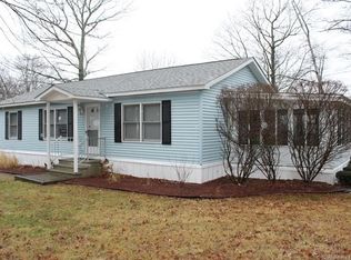 2 Bridlepath Trl, Killingworth, CT 06419