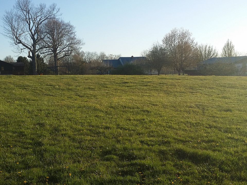 2nd image of Wright St. Prosperity Wv Lot 158