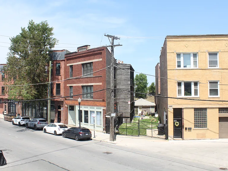 2025 W 35th St #2F — Photo 27
