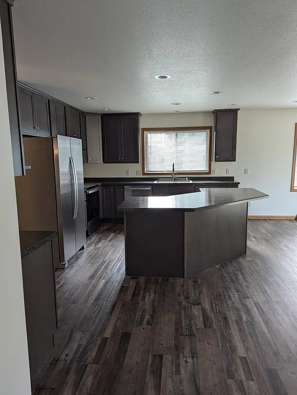 640 Angel Court — Photo 3