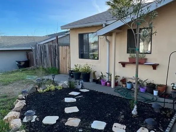 5451 Earnell St, Carmichael, CA 95608