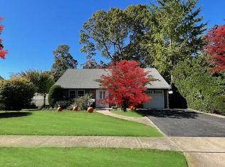 1750 Yale Ct, Wantagh, NY 11793