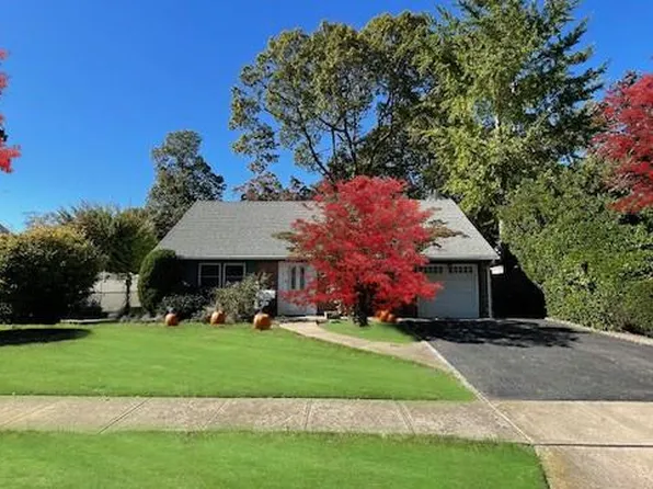 1750 Yale Court, Wantagh, NY 11793