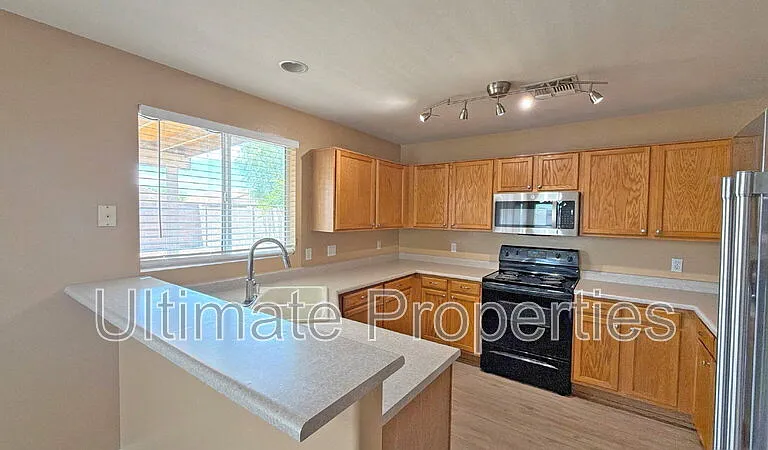 12233 W Flores Dr — Photo 5