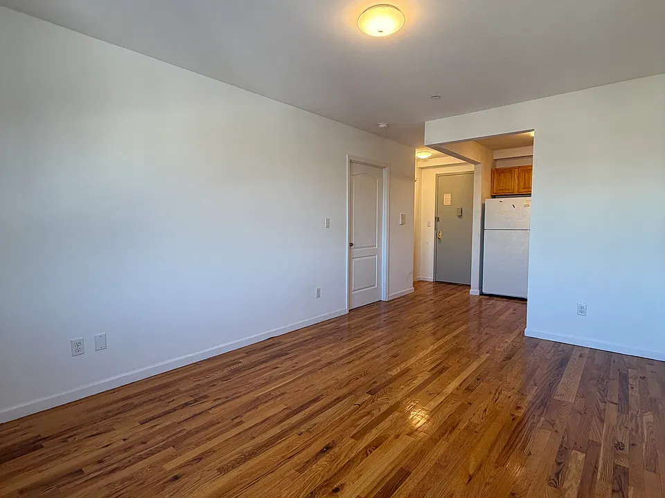 2131 Mapes Ave #2A
