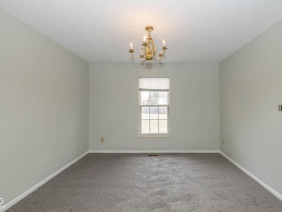 5th image of 7686 Baywood Dr