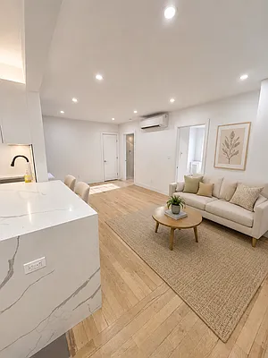 Living room, photo 1