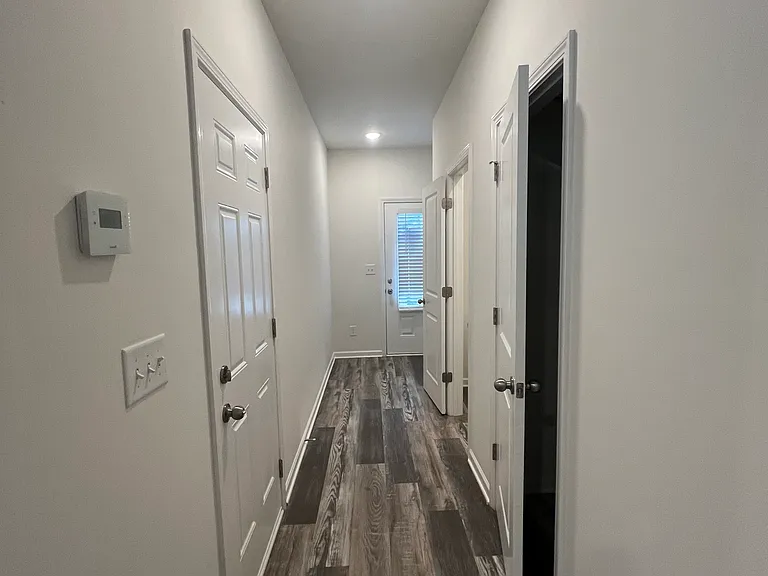 120A Fosters Glen Pl #120A — Photo 2