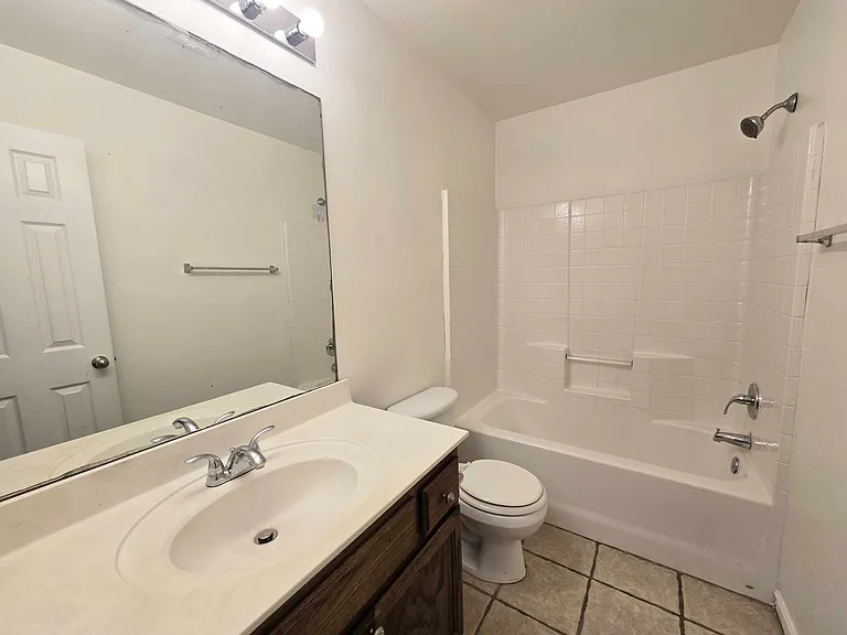 16001 Korie Dr — Photo 18