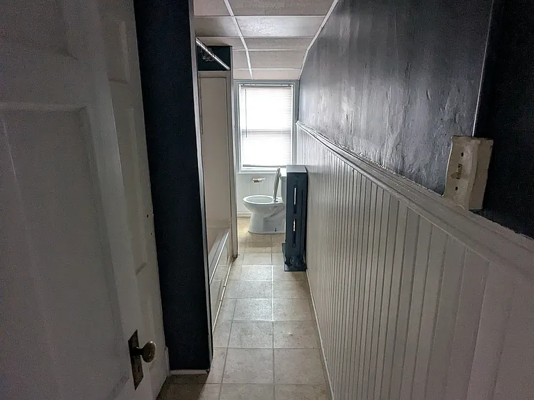 916 Centre Ave #3 — Photo 18
