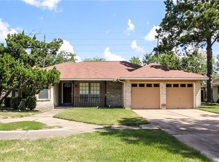 15206 Pebble Lake Dr, Houston, TX 77095