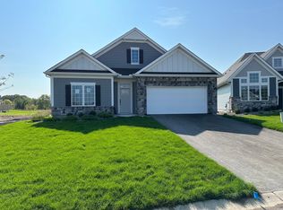 2032 Oakpointe Dr, Waconia, MN 55387