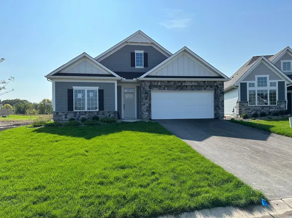2032 Oakpointe Dr, Waconia, MN 55387