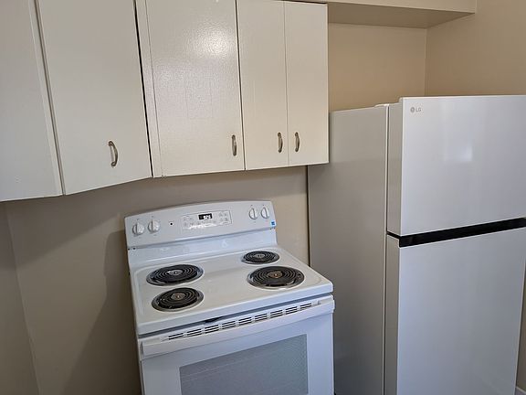 3rd image of 1525 E 9th St #L1-d2