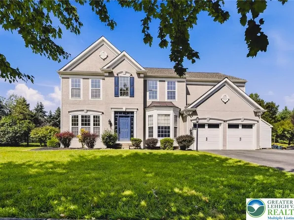 2224 Pembrooke Dr, Macungie, PA 18062