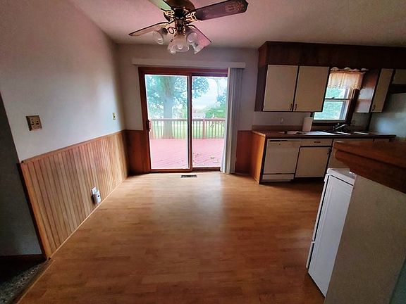 5th image of 242 Southwest Dr