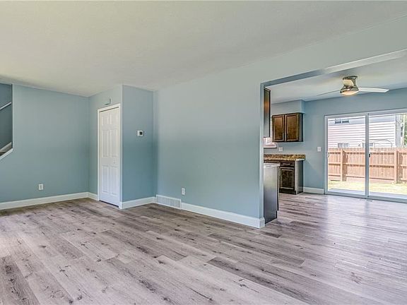 5th image of 33866 Beach Park Ave