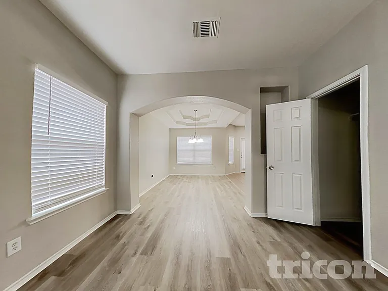 8210 Grissom Cir — Photo 3