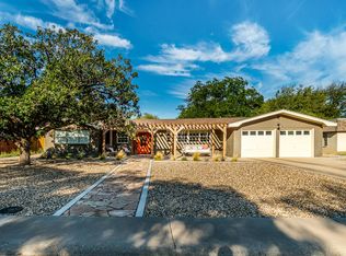 1203 Xenia St, Plainview, TX 79072