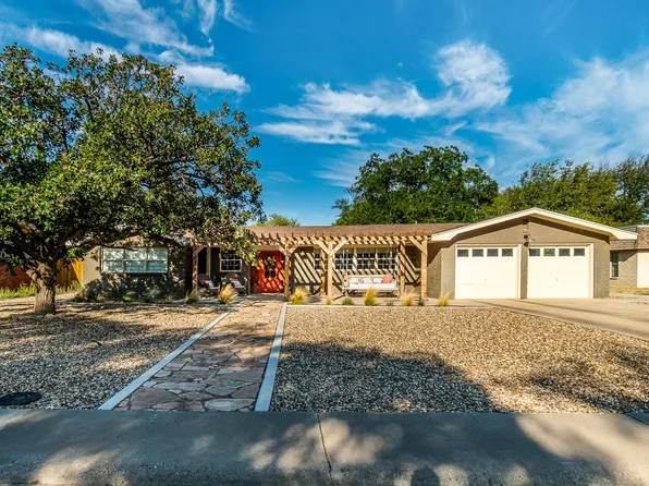 1203 Xenia St, Plainview, TX 79072