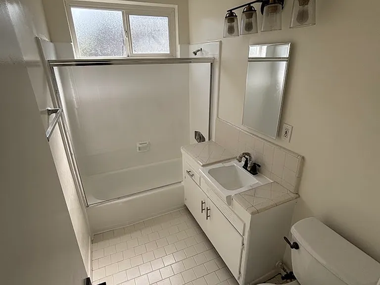 8330 W Manchester Ave — Photo 12
