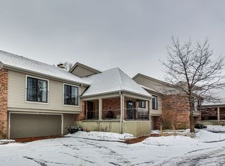 742 Exmoor Oaks Dr, Highland Park, IL 60035