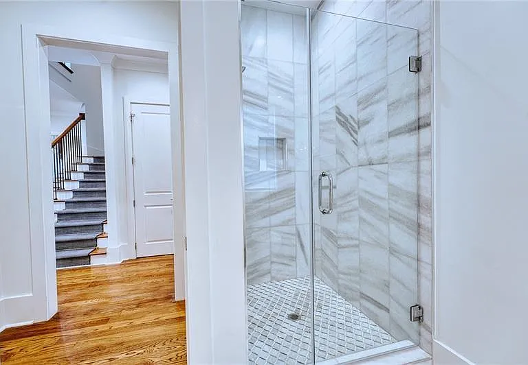2975 Osborne Rd NE — Photo 24
