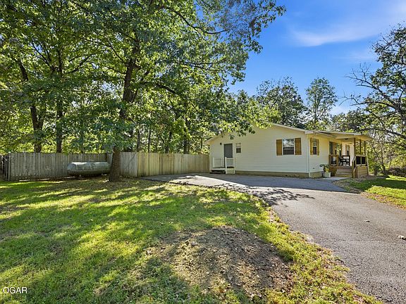3rd image of 12632 Dogwood Rd