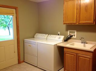 16751 N Hillcrest Ct, Eden Prairie, MN 55346