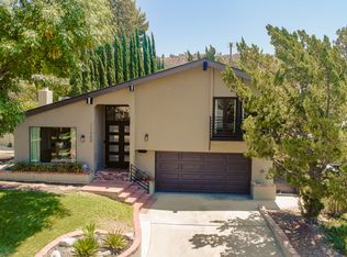 11560 Dellmont Dr, Tujunga, CA 91042