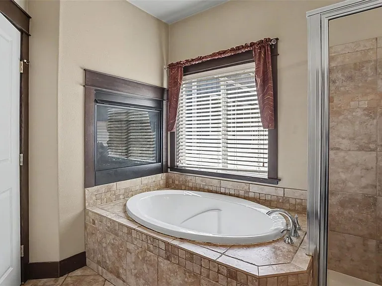 1357 Elma Pl NE — Photo 24