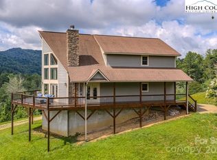 27 Country Beech Ln, Burnsville, NC 28714