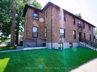 92 12th St #5, Toronto, ON