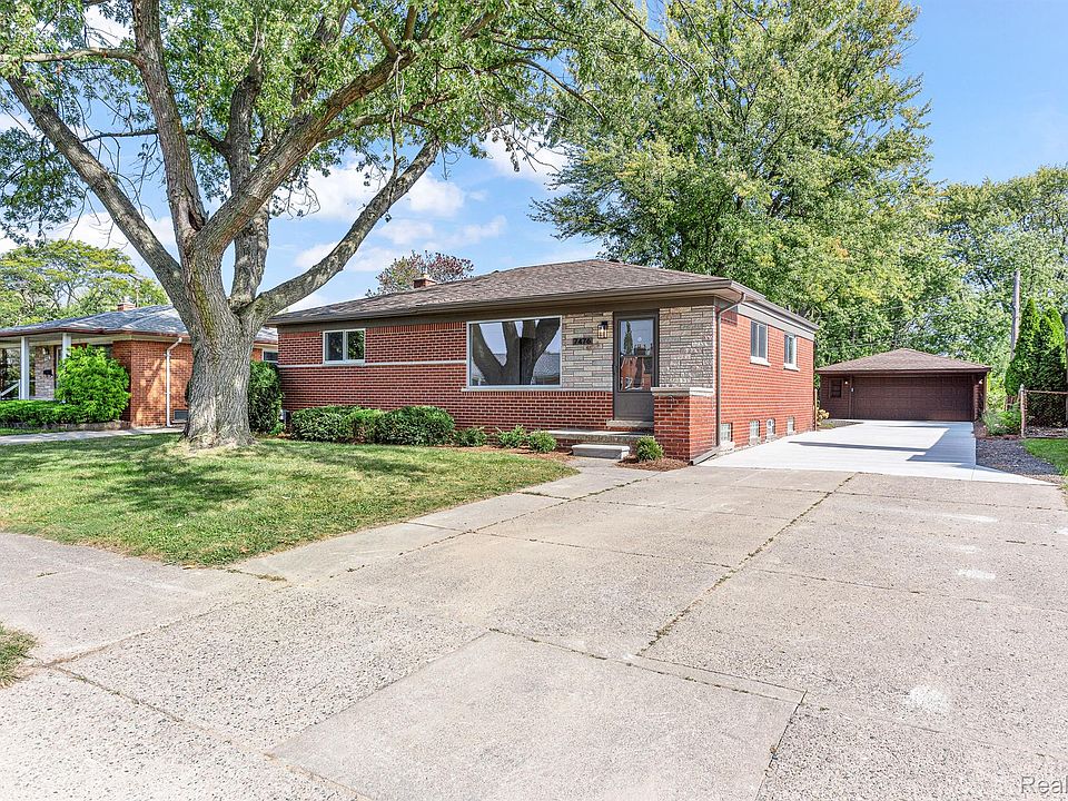 1st image of 7476 Carrousel Blvd