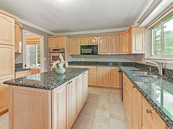 4th image of 1821 Argosy Ct