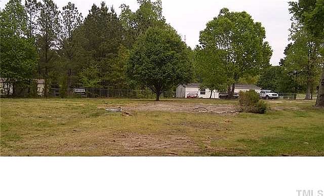 1st image of 10 Rebecca Ln