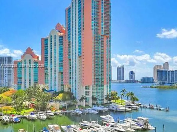 3370 Hidden Bay Dr, Aventura, FL