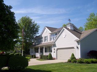 6730 Rockport Ln, Mentor, OH