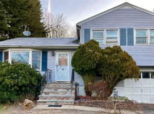 24 Barnett Rd E, Monroe, NY 10950