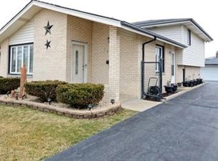 12033 S Prairie Dr, Alsip, IL 60803