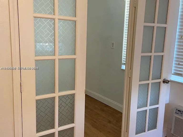 1995 Marseille Dr #5 — Photo 2