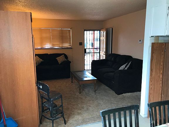 4F832C89-68FA-442D-9C56-6947727200CE