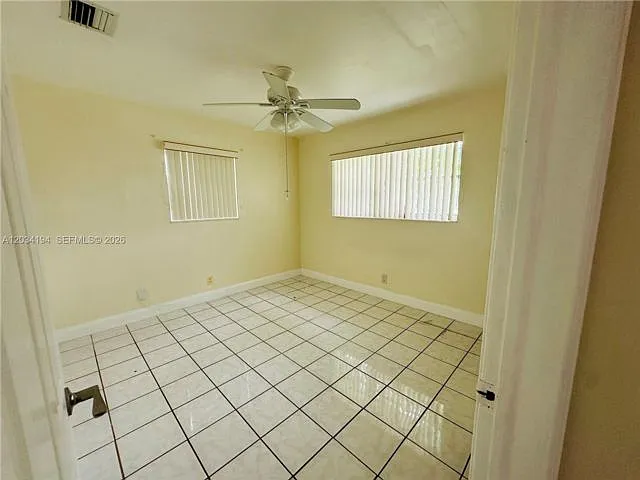 1215 S 24th Ave — Photo 8