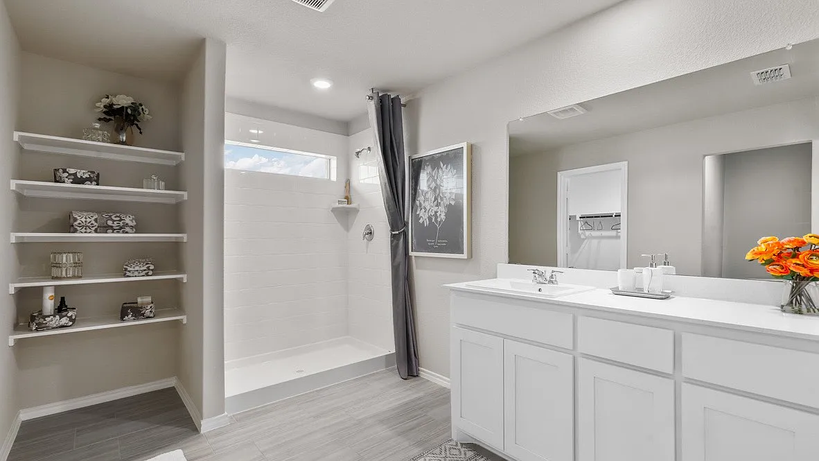 5 bed, 2110 sqft, $3,400 — Photo 4