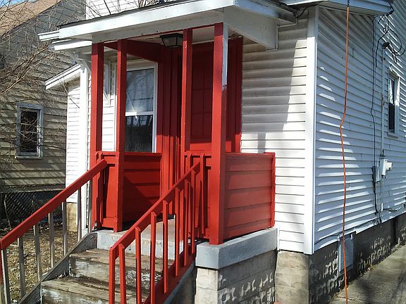 3rd image of 1375 Loretta Ave